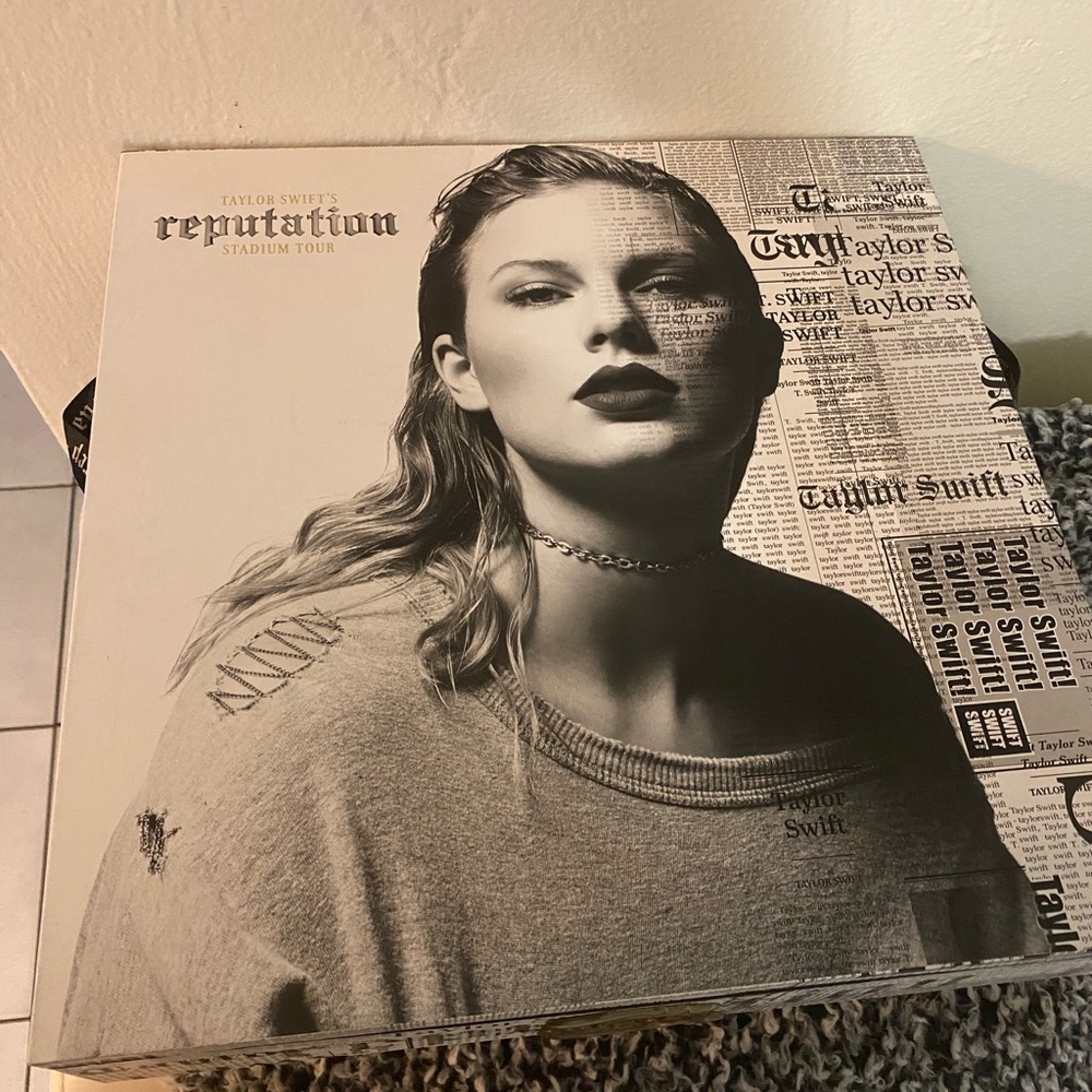 Taylor swift Reputation VIP package